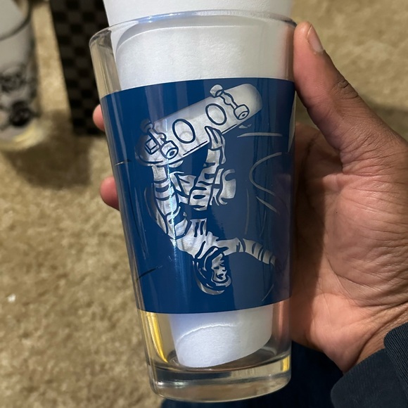 Vans 50th Anniversary Pint Glasses - Picture 6 of 6